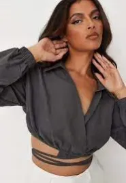 missguided-szara-koszula-o-krotszym-kroju-z-wiazaniem-s-31057