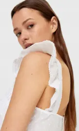 stradivarius-koronkowy-top-z-falbanka-m-06003