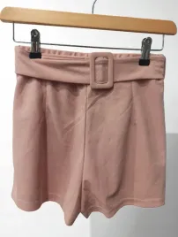boohoo-rozowe-materialowe-spodenki-z-paskiem-m-0102