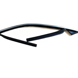 volvo-xc90-prowadnica-szyby-przedniej-prawa-32328965-oe