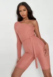 missguided-kombinezon-na-jedno-ramie-z-paskiem-l-7025