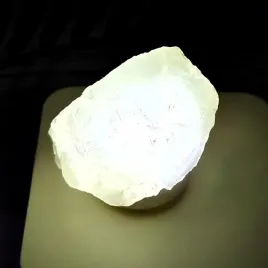 lampka-usb-a-led-swietlik-krysztalem-kamien-mineral-na-pieniadze-cytryn