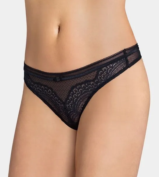 majtki-triumph-beauty-full-darling-string-40-marka-triumph