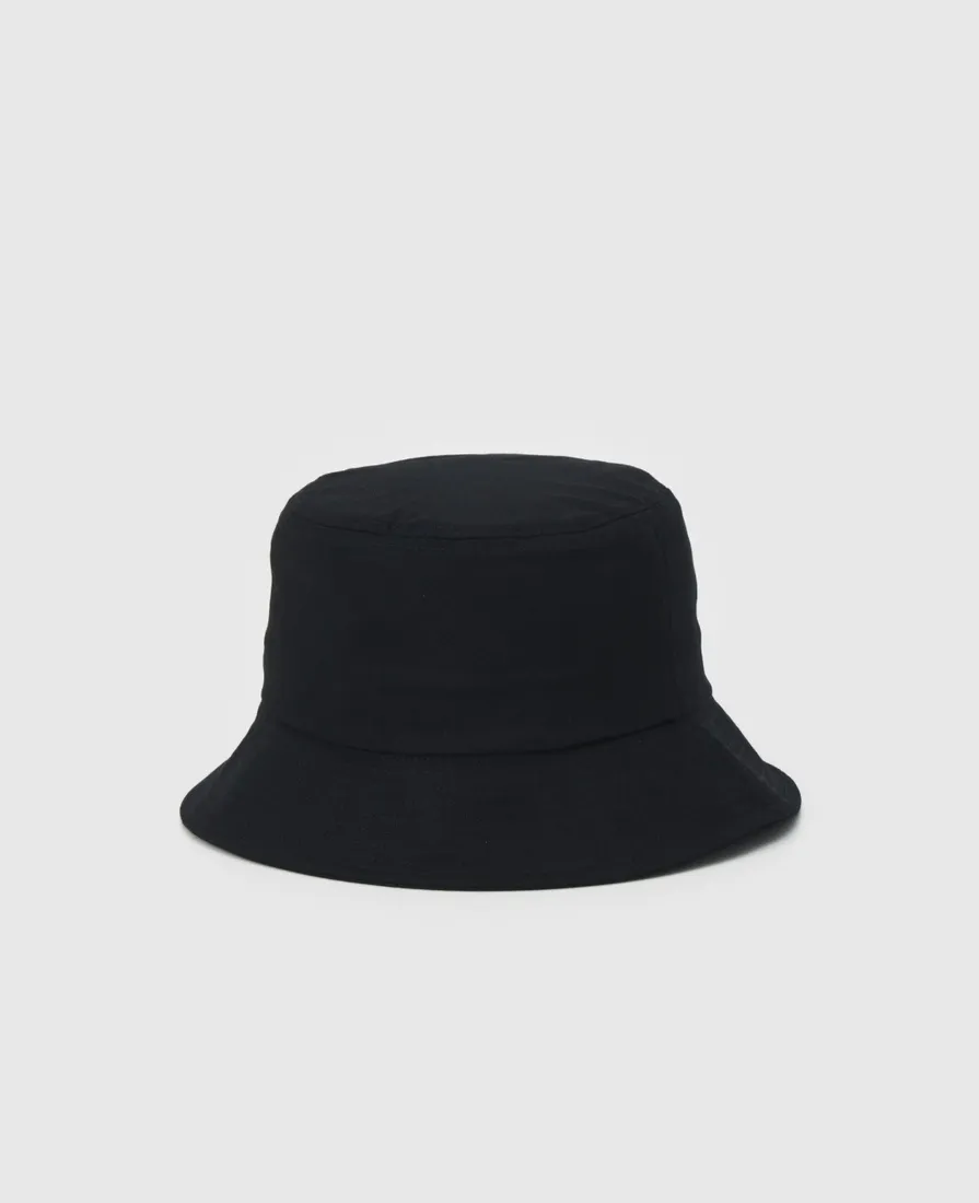 calvin-klein-bucket-hat-kapelusz