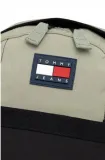 tommy-hilfiger-plecak-cechy-dodatkowe-na-zamek