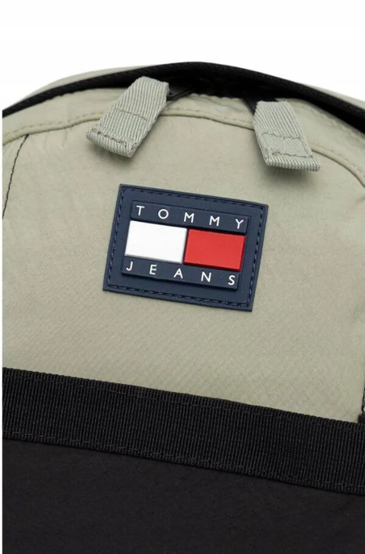 tommy-hilfiger-plecak