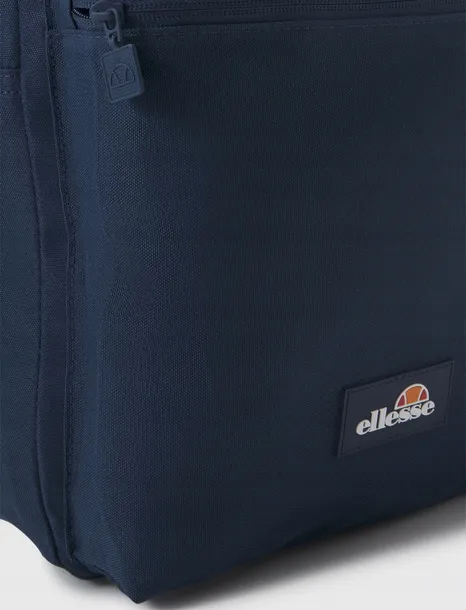 ellesse-plecak-granatowy-cechy-dodatkowe-na-zamek