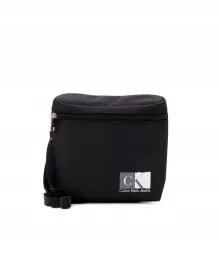 calvin-klein-torba-na-ramie-saszetka