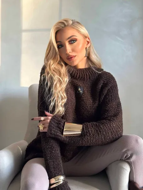 sweter-golf-by-me-bucla-czekoladowy-rozmiar-uniwersalny