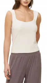 triumph-natural-spotlight-camisole-koszulka-damska-na-ramiaczkach-r-42