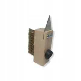 szczotka-do-kostki-brukowej-druciana-plus-skrobak