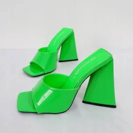 shein-lakierowane-klapki-trojkatny-slupek-39-716