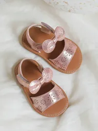 shein-rozowe-blyszczace-sandaly-z-kokarda-na-rzepy-18-95138