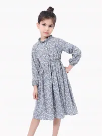 shein-niebieska-trapezowa-sukienka-w-kwiaty-z-dlugim-rekawem-4y-82426