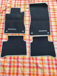 oryginalne-dywaniki-welurowe-mercedes-benz-w211-s211-sport-paket
