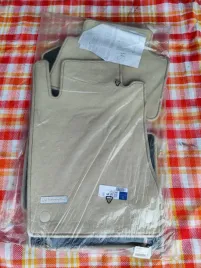 oryginalne-dywaniki-welurowe-mercedes-benz-w211-s211-4matic