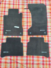 oryginalne-dywaniki-welurowe-mercedes-benz-w211-s211-amg-4matic