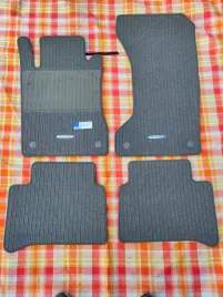 oryginalne-dywaniki-rypsowe-mercedes-benz-w211-s211-4matic