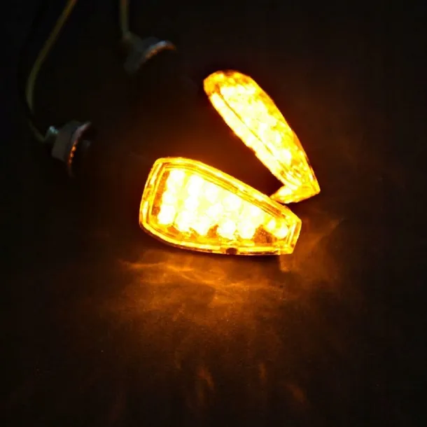kierunkowskazy-kierunki-strzalki-12led-2-sztuki-e8-numer-katalogowy-czesci-kierunkowskazy-led