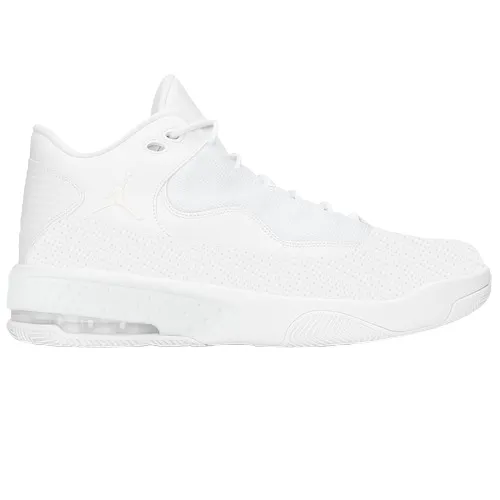 nike-jordan-max-aura-2