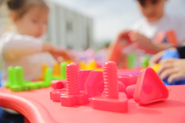 klocki-edukacyjne-sruby-king-64-sztuk-kod-producenta-01-033-10-009