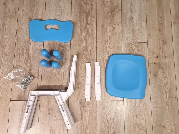 krzeselko-liyou-niebieski-glebokosc-siedziska-29-cm