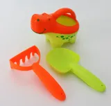 zabawki-do-piaskownicy-mini-dini-stan-nowy-wiek-dziecka-3-lata