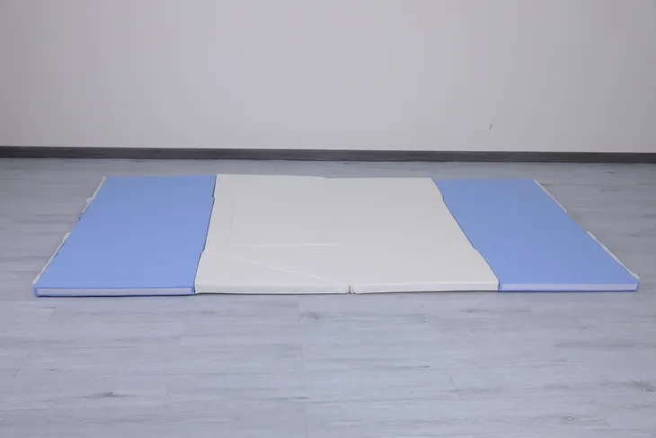 namiot-tipi-3w1-bialo-blekitny-marka-malpiszon