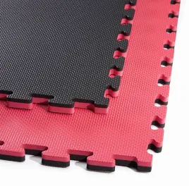 mata-do-cwiczen-100x100x2-cm-czarno-czerwona