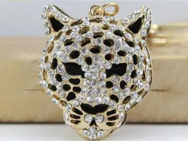 przywieszka-do-torebki-breloczek-do-kluczy-pantera