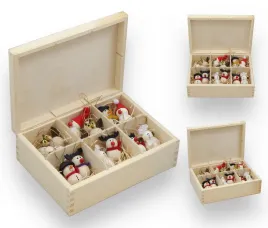 pudelko-drewniane-z-brelokami-swiatecznymi-zestaw-dekoracji-swiatecznych