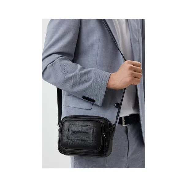 y4m364y068e-marka-armani