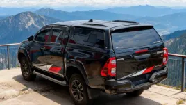 zabudowa-paki-premium-4x4-hardtop-venture-toyota-hilux-2015-2021