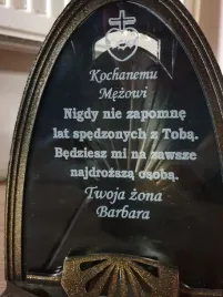 personalizowany-znicz-kapliczka-z-indywidualnym-grawerem