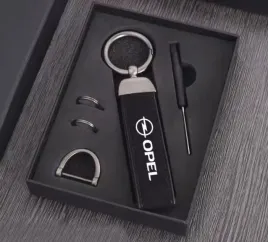 opel-brelok-breloczek-smycz-zawieszka-do-kluczy-prezent-pudelko