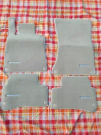 oryginalne-dywaniki-welurowe-mercedes-benz-w222-amg-krotka