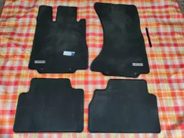 oryginalne-dywaniki-welurowe-mercedes-benz-w220-4-matic-krotka