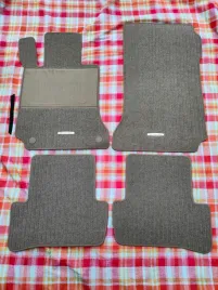 oryginalne-dywaniki-rypsowe-mercedes-benz-w204-s204
