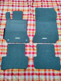 oryginalne-dywaniki-rypsowe-mercedes-benz-w204-s204