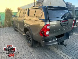 zabudowa-paki-premium-hardtop-szyby-przesuwne-toyota-hilux-2016-4x4