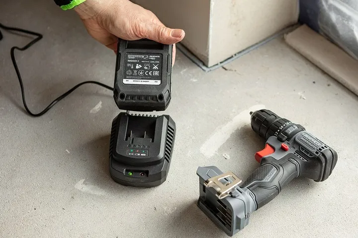 ladowarka-do-akumulatorow-baterii-energy-nowosc-graphite-neo-tools-marka-telefonu-inna-marka