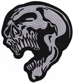 var-naszywka-czaszka-skull-szara-19x18-cm