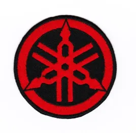 var-naszywka-yamaha-tuning-10-cm-czerwono-czarna