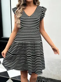 shein-czarno-biala-prazkowana-sukienka-ciazowa-w-paski-m-85355