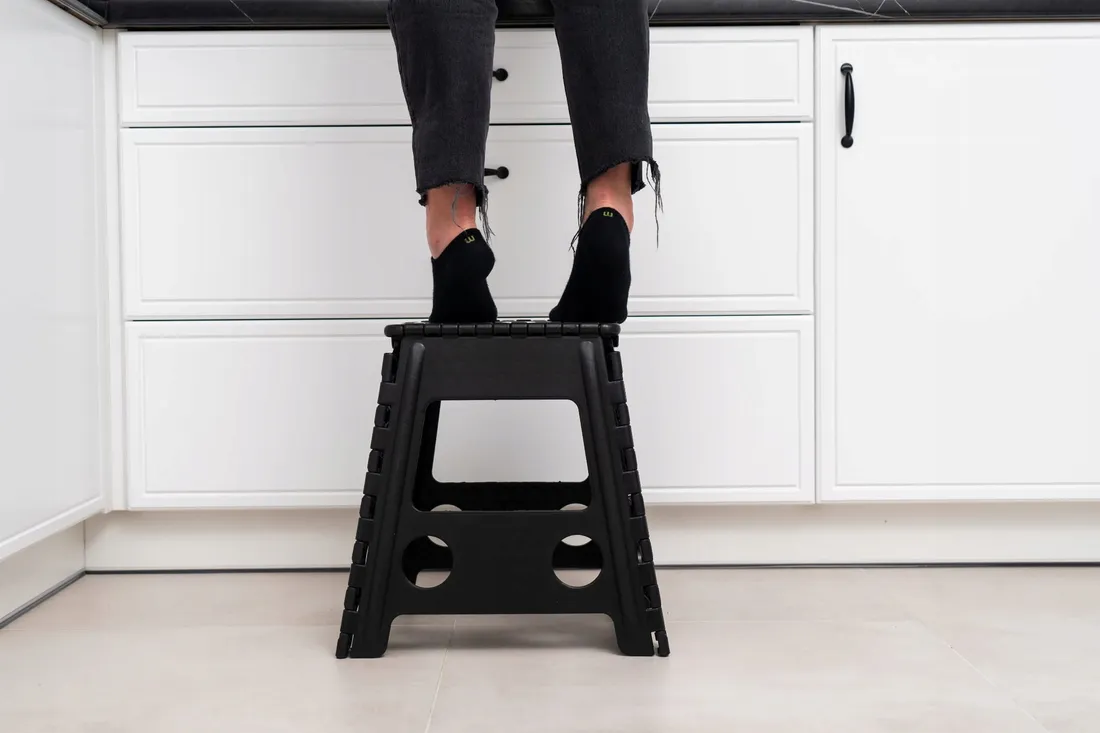 taboret-easyform-czarny-39-cm