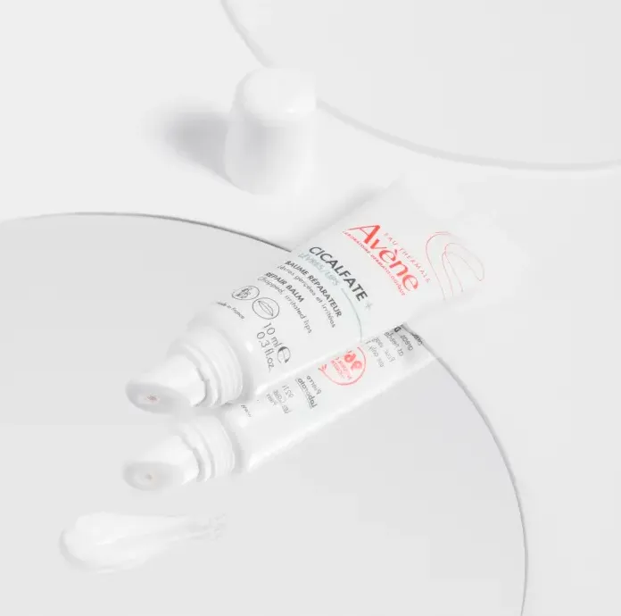 avene-cicalfate-regenerujacy-balsam-do-ust-10-ml-stan-nowy