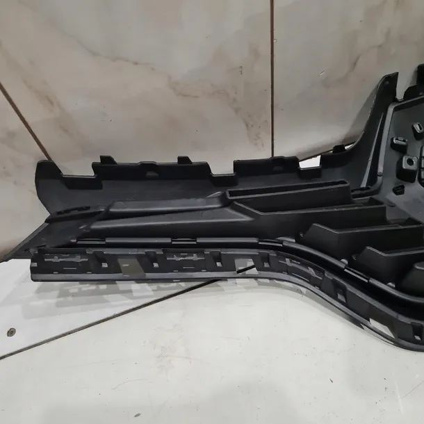 renault-captur-13-19-atrapa-grill-numer-katalogowy-oryginalu-
