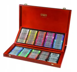 pastele-suche-kredki-pastelowe-koh-i-noor-toison-d-or-120-kol-kaseta-drewn