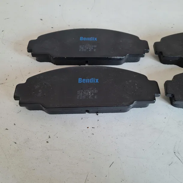 toyota-dyna-klocki-hamulcowe-kpl-bendix-572365b-producent-czesci-bendix