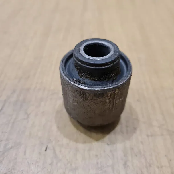 mazda-6-tuleja-wahacza-silentblock-typ-samochodu-samochody-osobowe